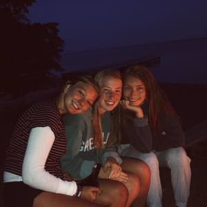 Meet your Posher, Helen